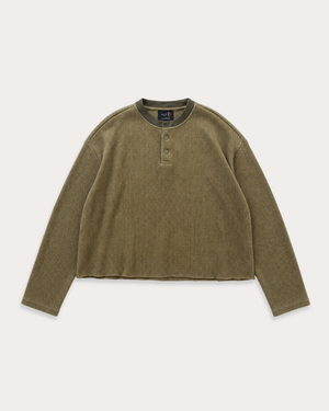 Moss green waffle-knit cotton boxy Henley shirt with three-button placket and raw hem