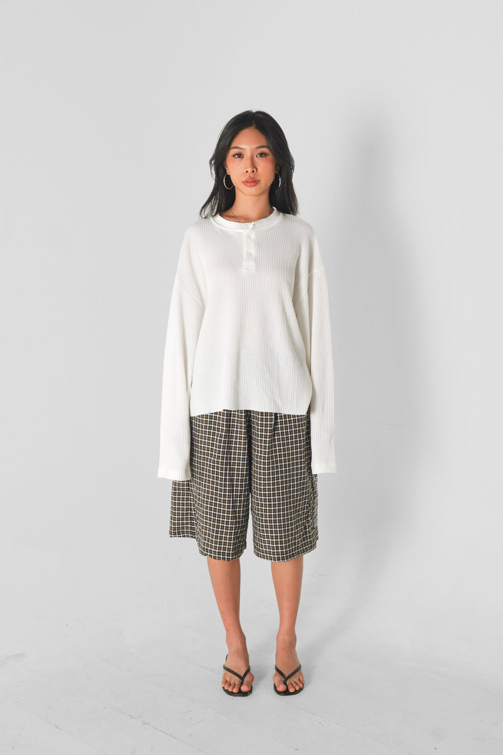 Box Henley - Ivory on model
