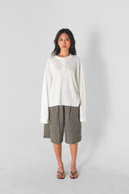 Box Henley - Ivory on model