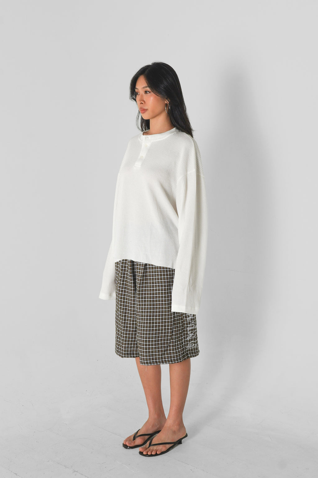 Box Henley - Ivory on model