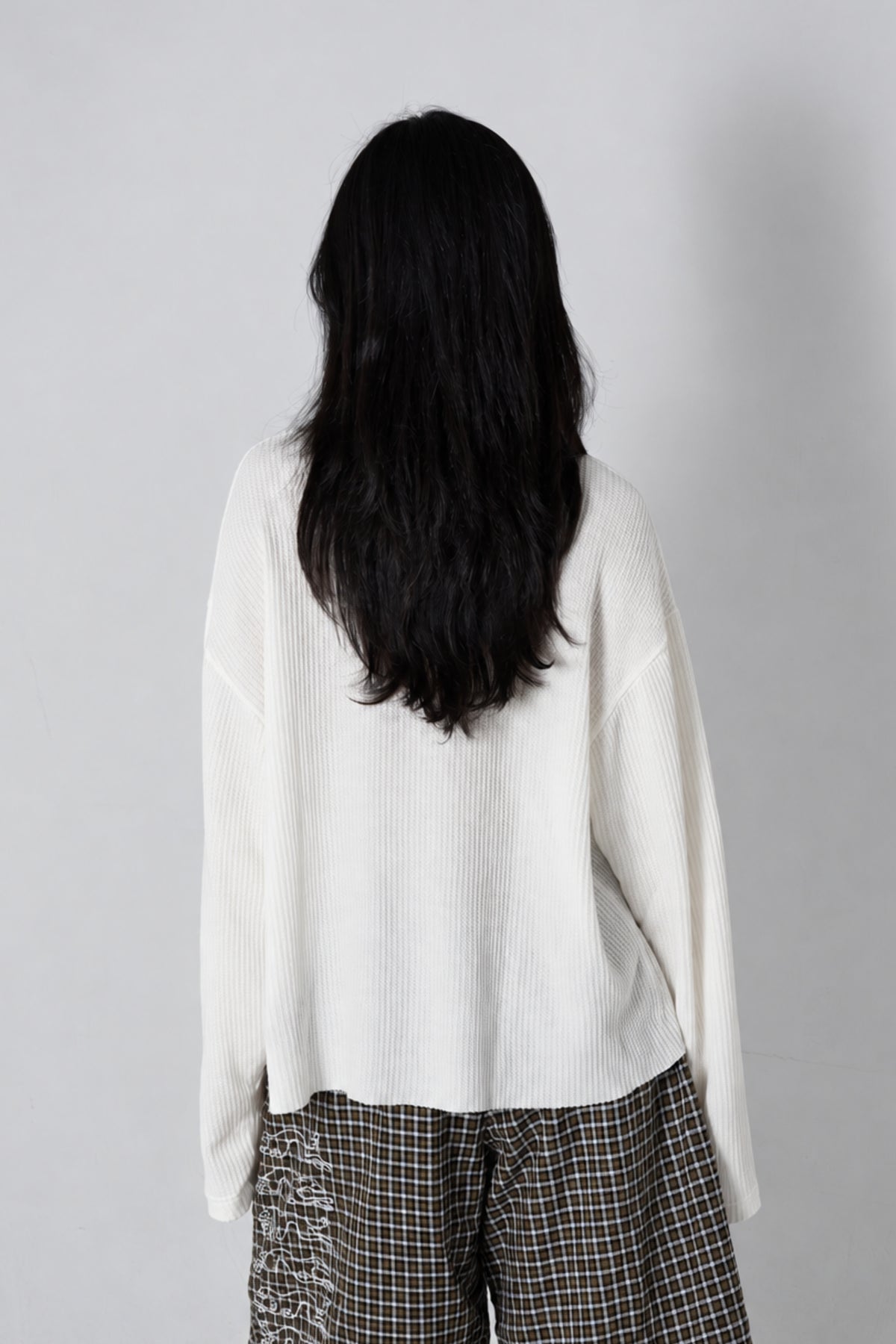 Box Henley - Ivory on model