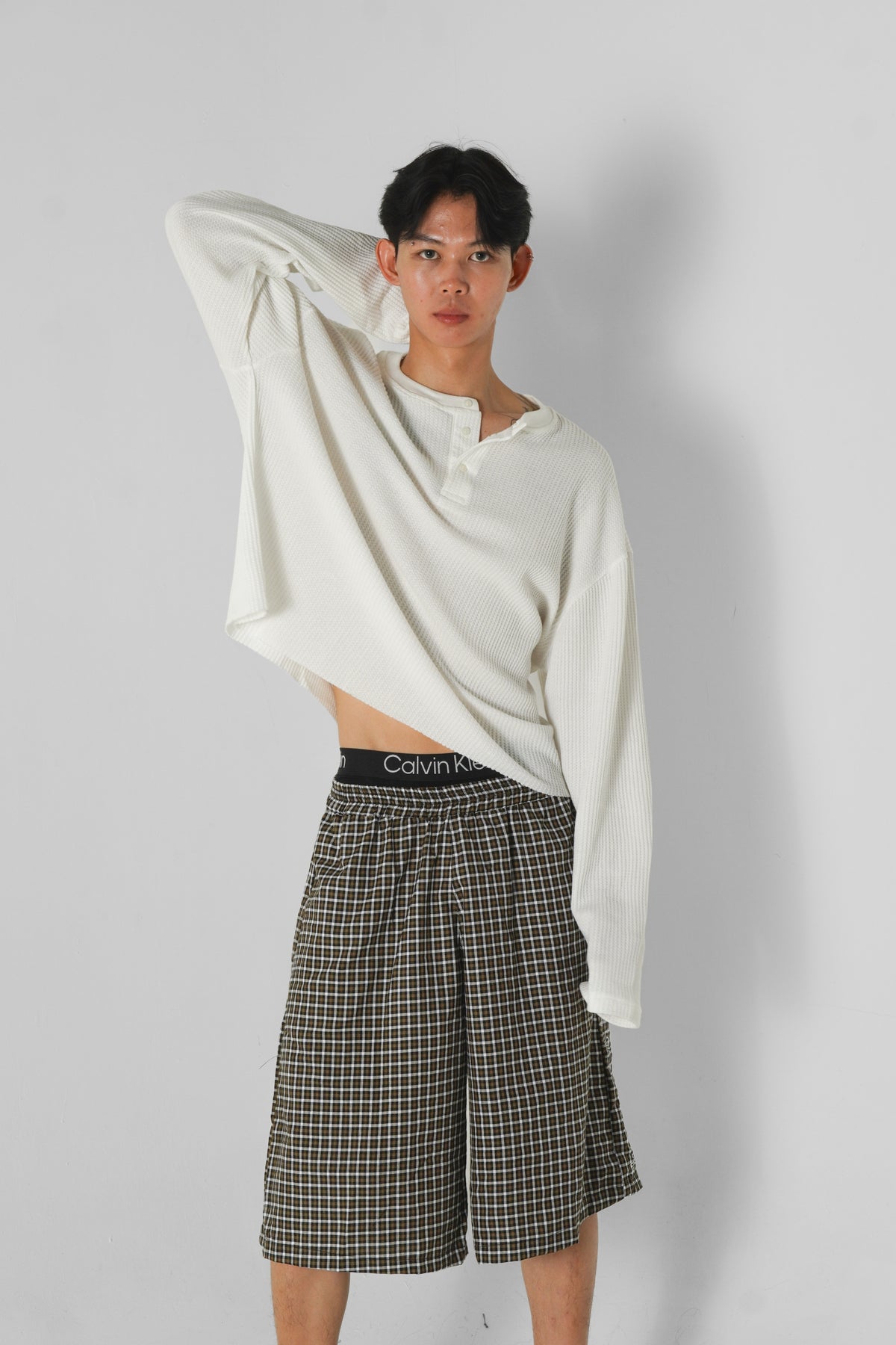 Box Henley - Ivory on model
