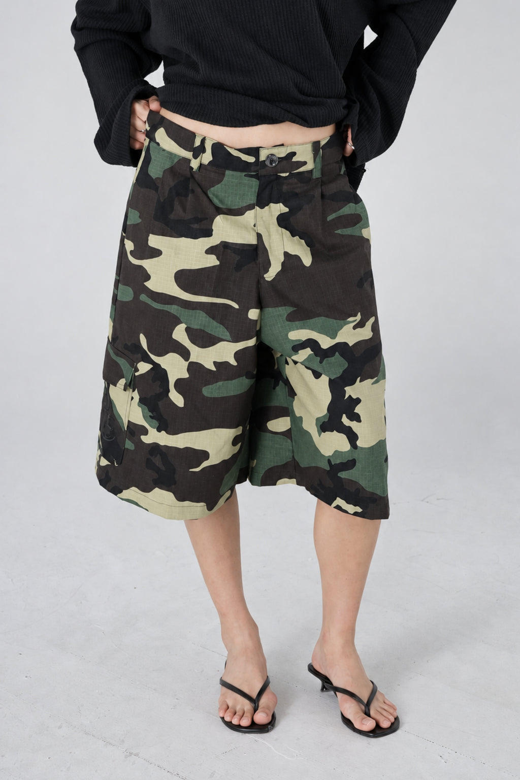 Aston Abode Lobby Shorts in Garden, lifestyle shot on Clarice
