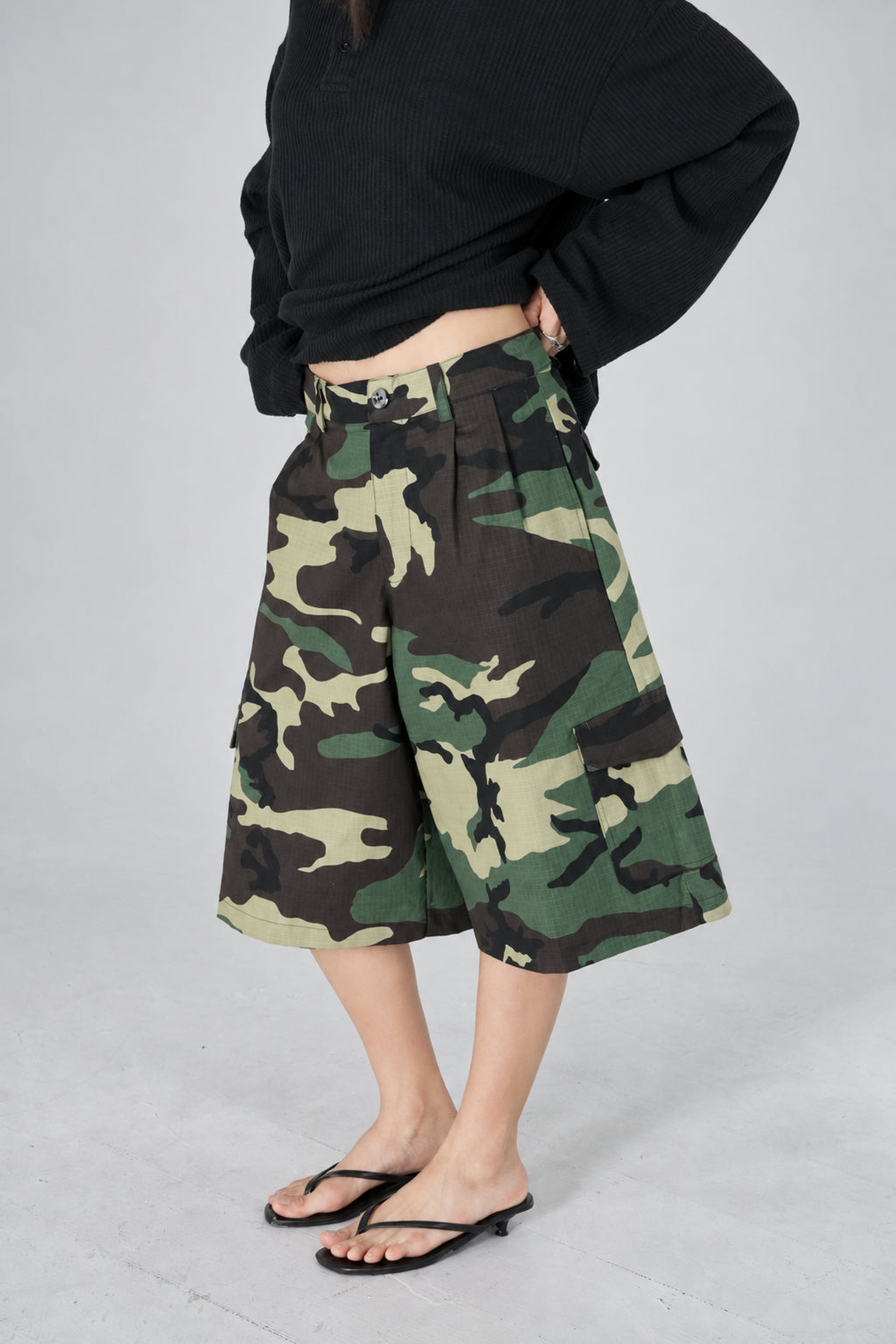 Aston Abode Lobby Shorts in Garden, lifestyle shot on Clarice