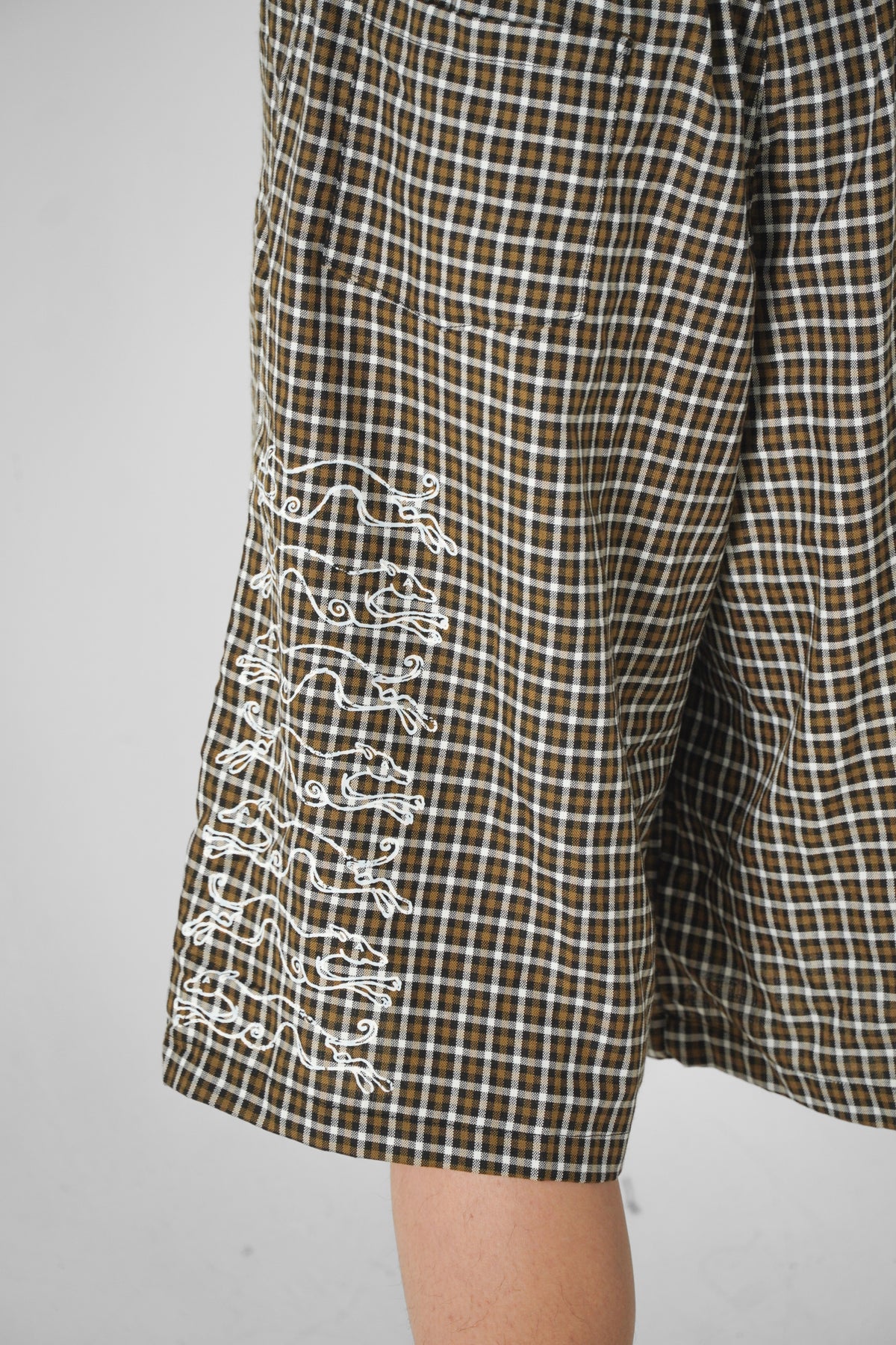 Aston Abode Lobby Shorts in Motel, lifestyle shot on Gerald