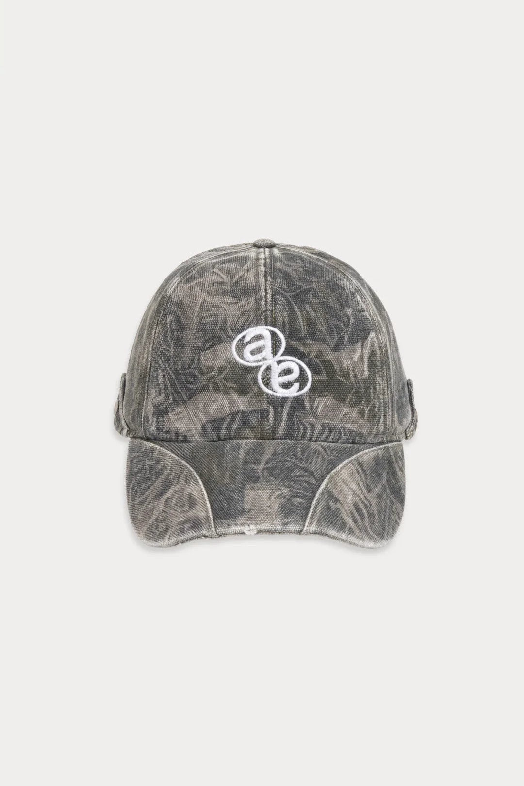 Aston Abode Banana Cap in Realtree, front flat lay