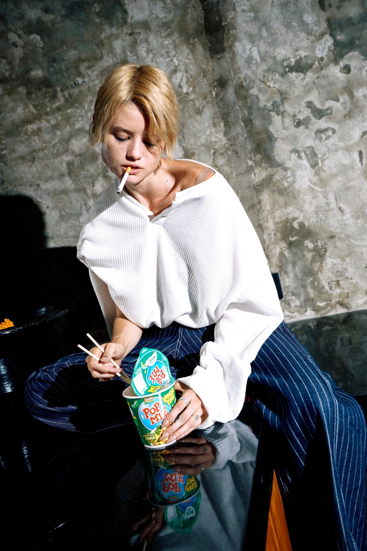 Aston Abode Box Henley in Ivory, lifestyle shot